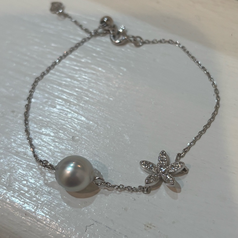 Australian White Bracelet On Sterling Silver Chain